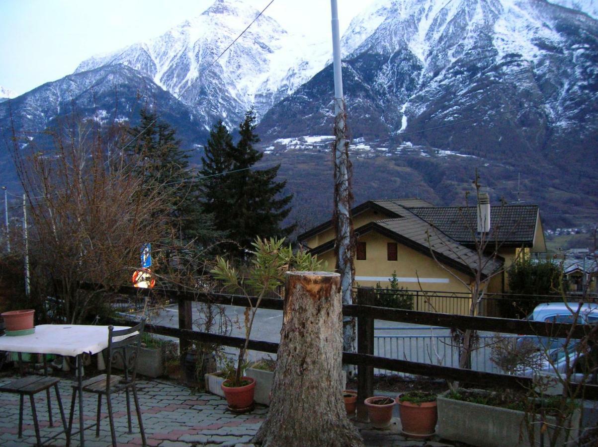 La Petite Maison Villa Aosta Eksteriør billede